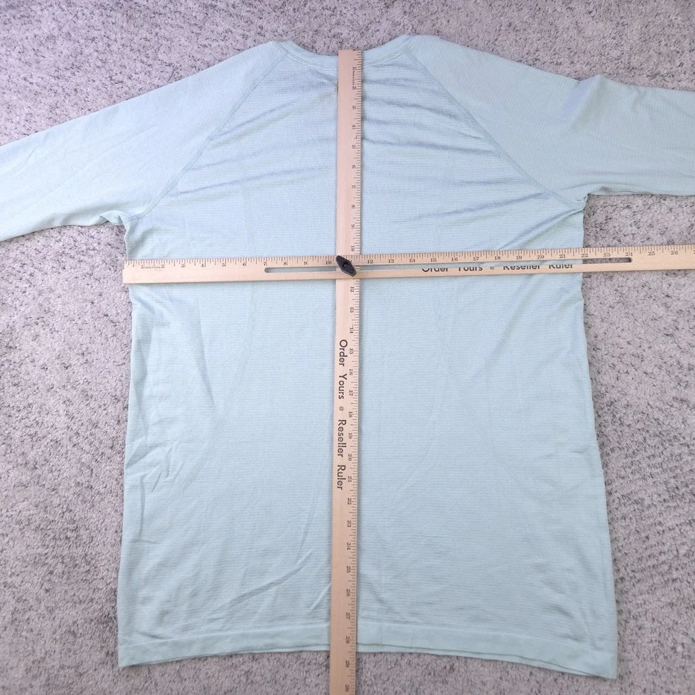 Lululemon Yoga Top Womens 16 Shirt Tee Crew Neck Long Sleeve Thumb Loops Mint